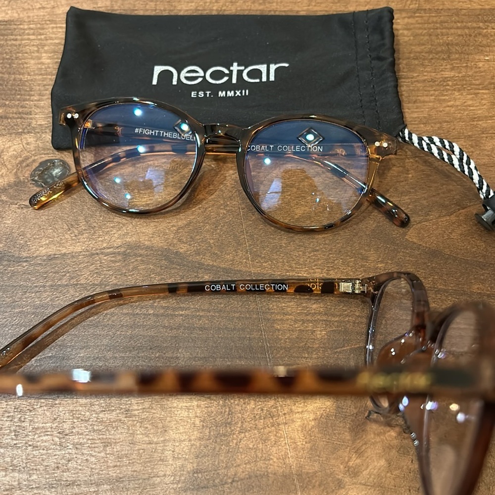 Blue Light Glasses - Picture 3 of 3